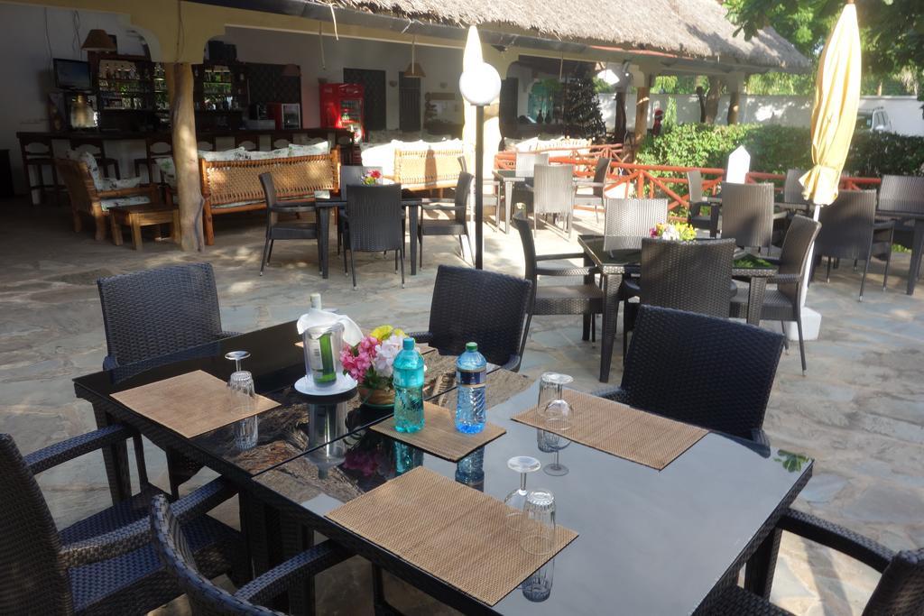 Morning Star Diani Aparthotel Diani Beach Bagian luar foto
