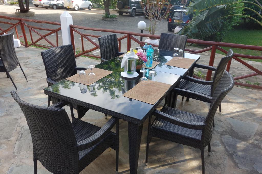 Morning Star Diani Aparthotel Diani Beach Bagian luar foto