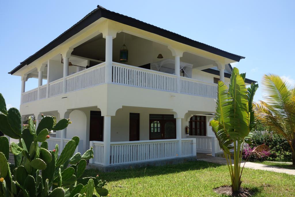 Morning Star Diani Aparthotel Diani Beach Bagian luar foto