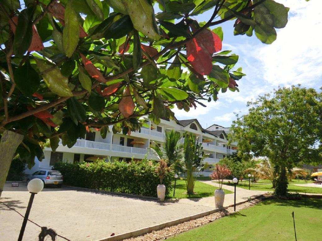 Morning Star Diani Aparthotel Diani Beach Bagian luar foto
